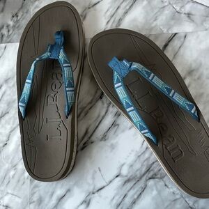 LL Bean Katahdin flip flop sandals women’s size 10 blue aztec print